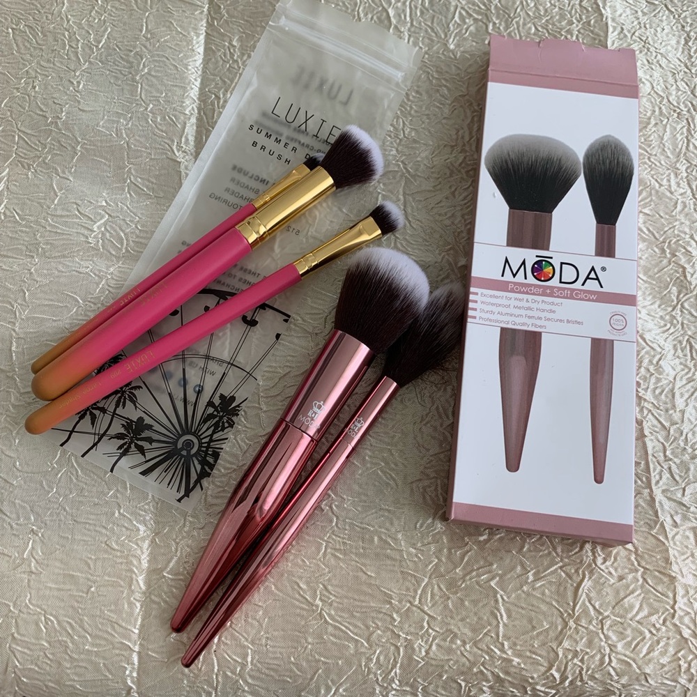 Bundle of makeup brushes (Moda/Luxie)